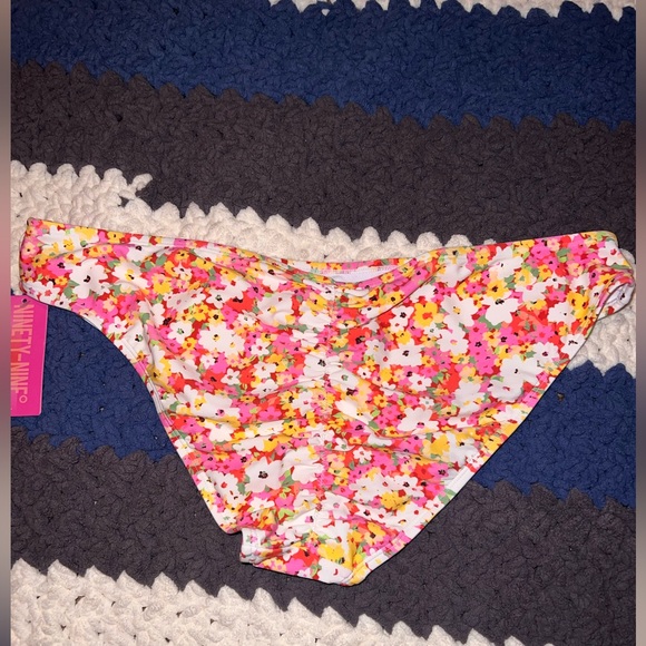 NWT Floral Bikini Bottom - Picture 4 of 6